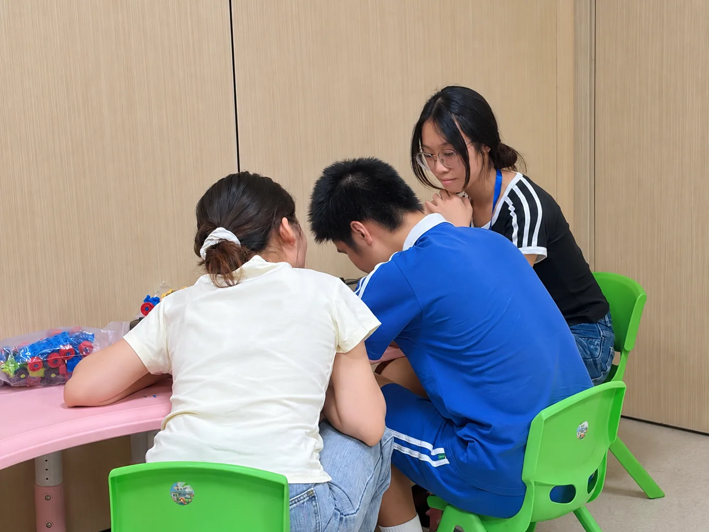 共同参与桌面互动练习